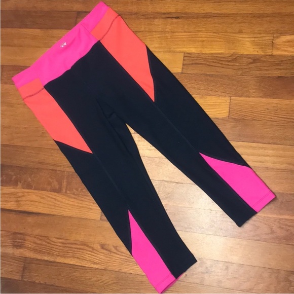 ABS AMAZING COLOR BLOCK ATHLETIC CAPRI LEGGINGS - Picture 1 of 9